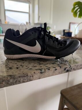 Track Shoes Men’s Size 6